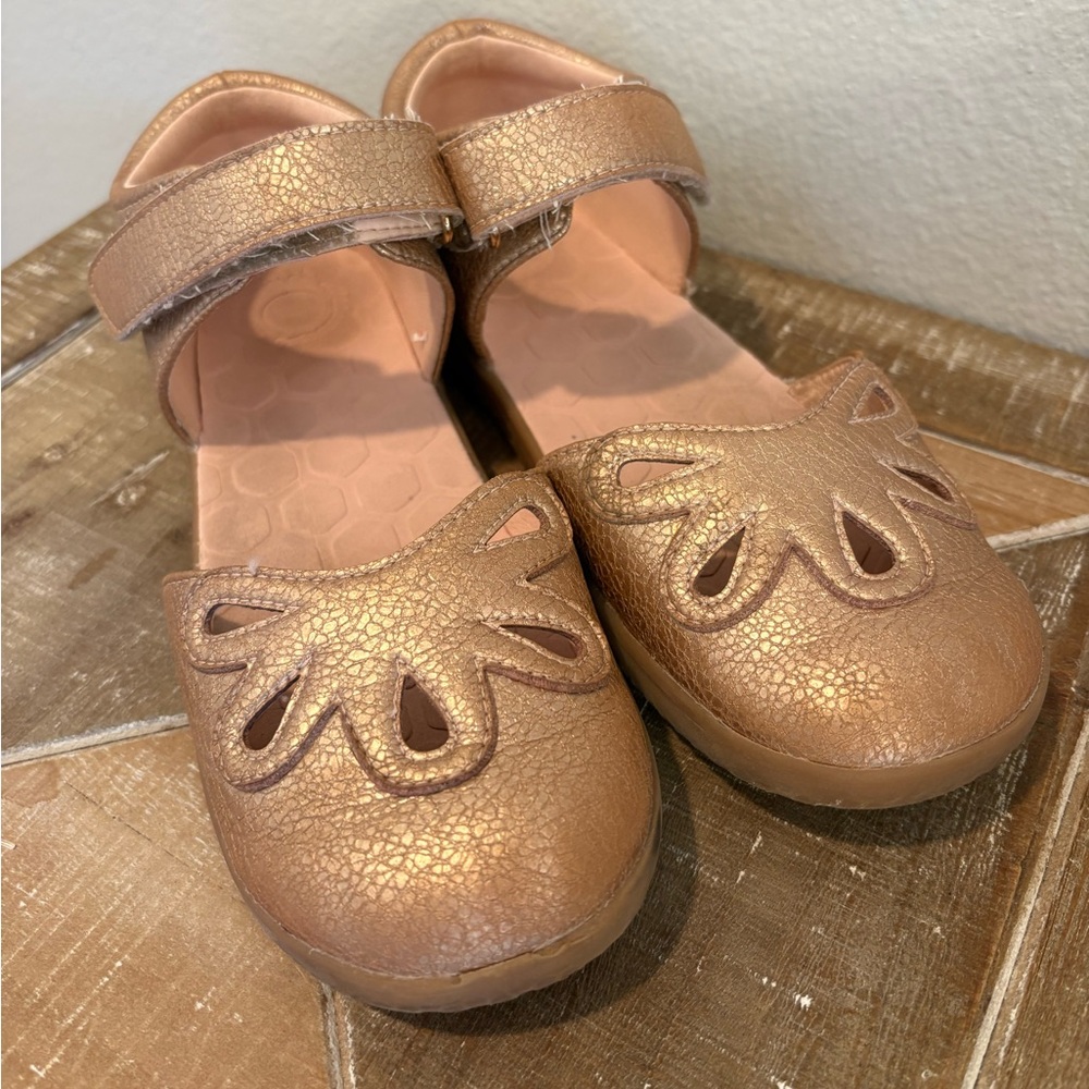Livie And Luca Petal 2.0 Dew Drop Shoes Girl Size 3Y  Sandal Mary Jane Rose Gold
